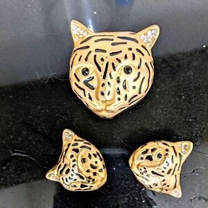 Vintage leopard brooch pin set
